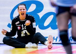 Portarul norvegian Silje Solberg are un Campionat Mondial excepțional » După meciuri, merge acasă și își alăptează fetița de 4 luni: „Emma îmi dă energie”