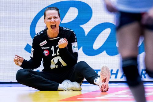 Silje Solberg reacționează în semifinala Norvegia-Danemarca Foto Imago