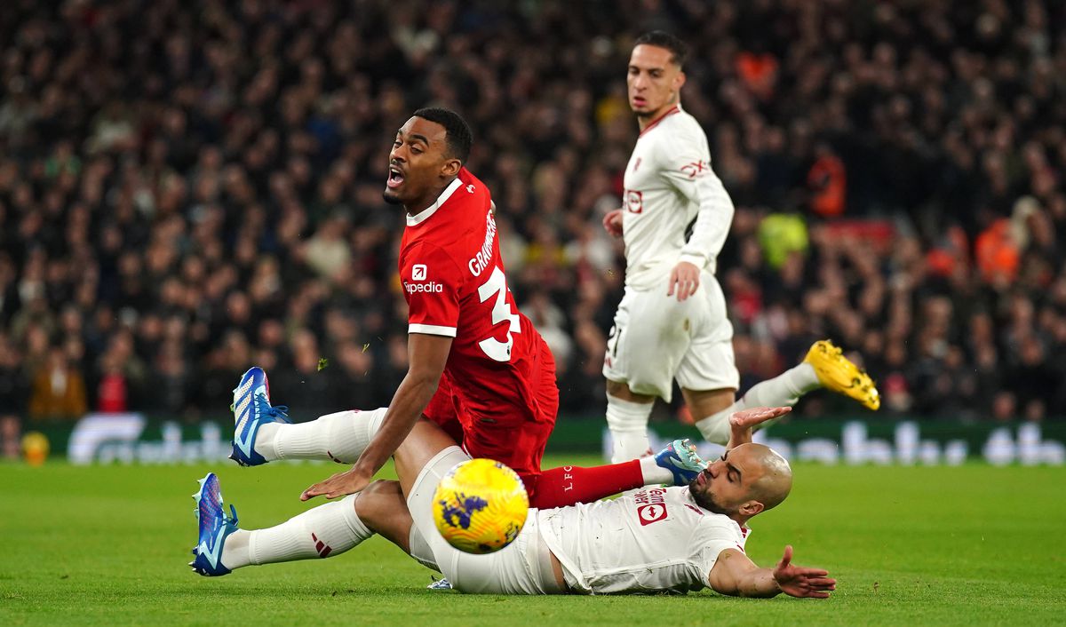 Surpriză mare pe Anfield » Dominată copios de Liverpool, Manchester United a scos eroic un punct