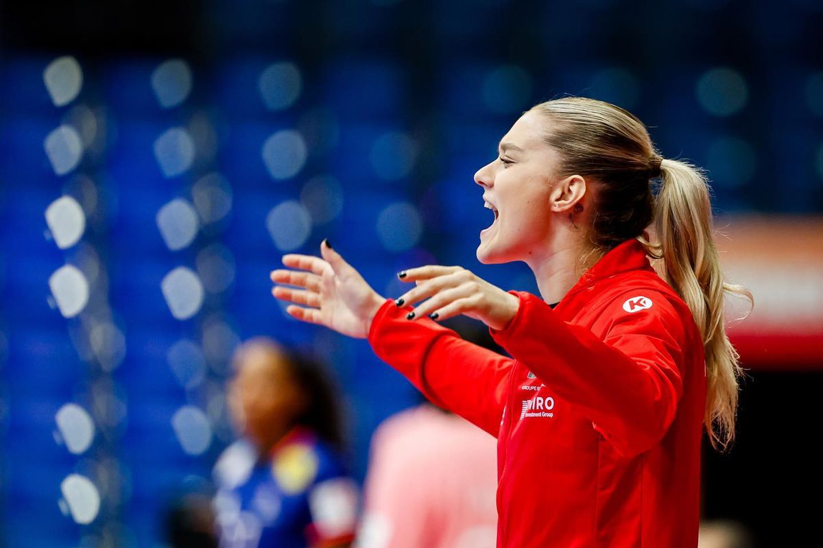 Dincolo de aparențe cu Ștefania Stoica, rapidista care vrea să ajungă cea mai bună handbalistă din lume: „Nu sunt o persoană lipicioasă. Mă detașez ușor de persoane și lucruri”