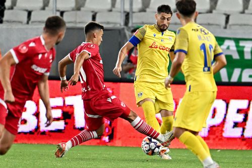 „Câinii” și „lupii galbeni” își dau întâlnire în grupele Cupei României Betano / FOTO: sportpictures.eu