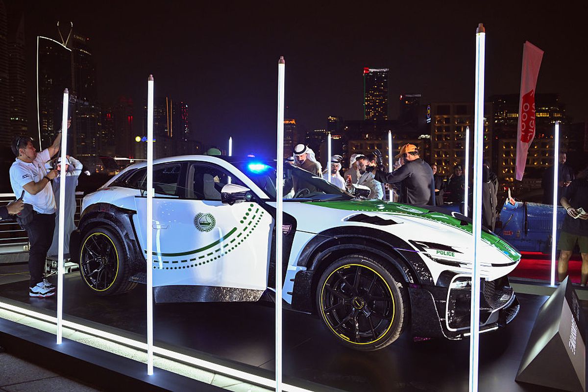 Ferrari Purosangue Mansory, mașina poliției din Dubai