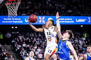 U-BT Cluj-Napoca – Neptunas Klaipeda, în BTarena! Revenire fulminantă a oaspeților: Mihai Silvășan a folosit deja două time-out-uri