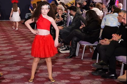 EXCLUSIV Copiii campionilor olimpici Alina Dumitru și Marius Urzică, vedete într-un show de modă: „Sunt uimit câte medalii a câștigat mama. O mai văd plângând!”