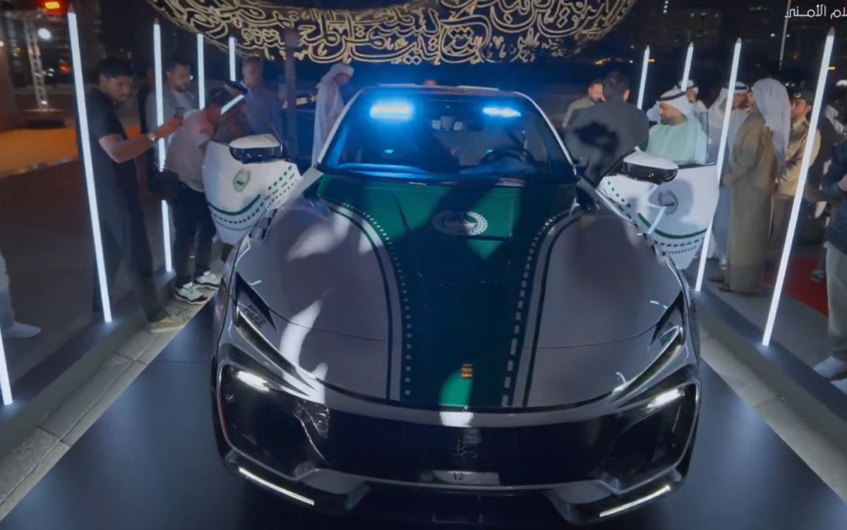 Ferrari Purosangue Mansory, mașina poliției din Dubai