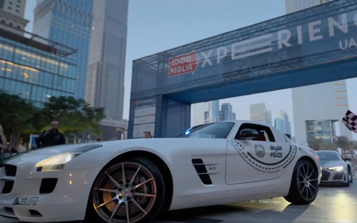 Doar 7 în lume, una a ajuns la poliția din Dubai! Imagini de la prezentarea supercarului