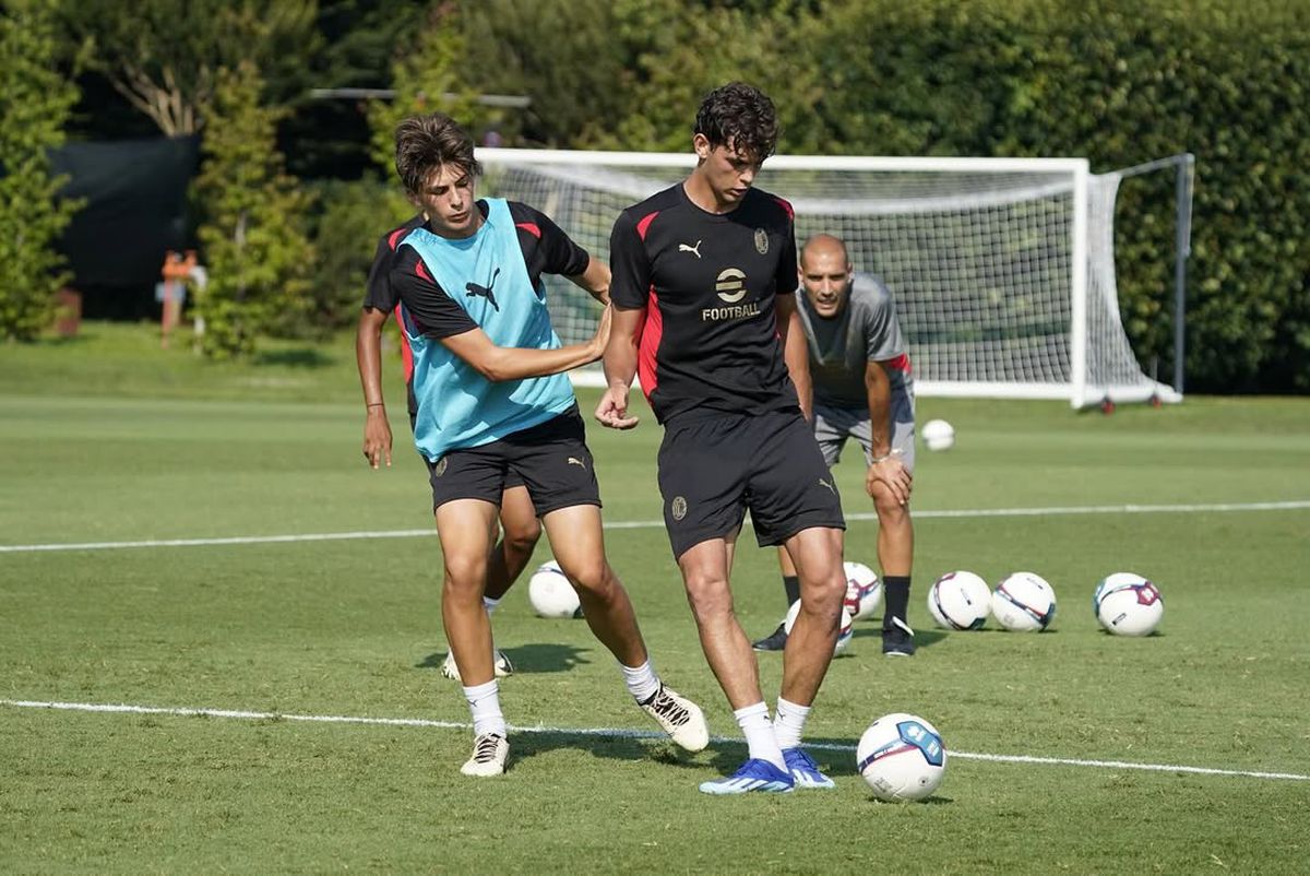 Matteo Duțu - Milan - carieră