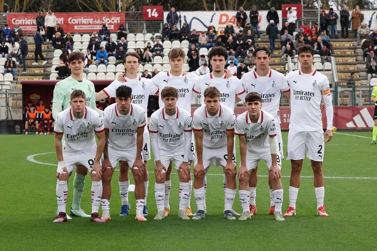 Matteo Duțu - Milan - carieră