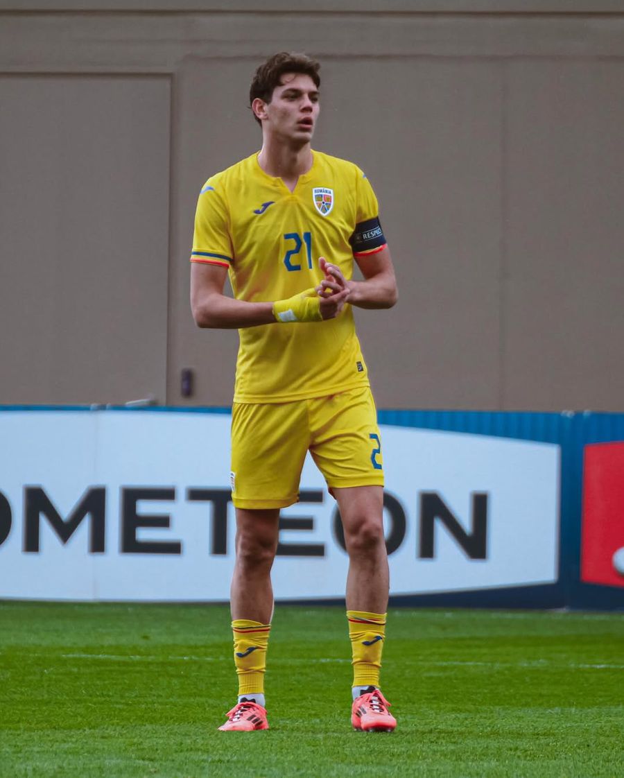 Matteo Duțu a purtat banderola de căpitan inclusiv la naționalele de juniori ale României Foto: instagram.com/matteodutu E căpitan la Milan și are de ales în continuare între România și Italia: „Nu se știe niciodată” + Ce sfaturi a primit de la Modric