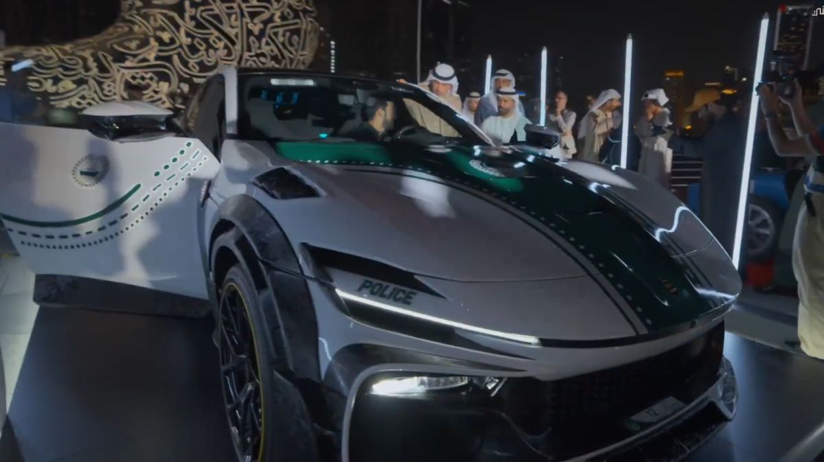 Ferrari Purosangue Mansory, mașina poliției din Dubai