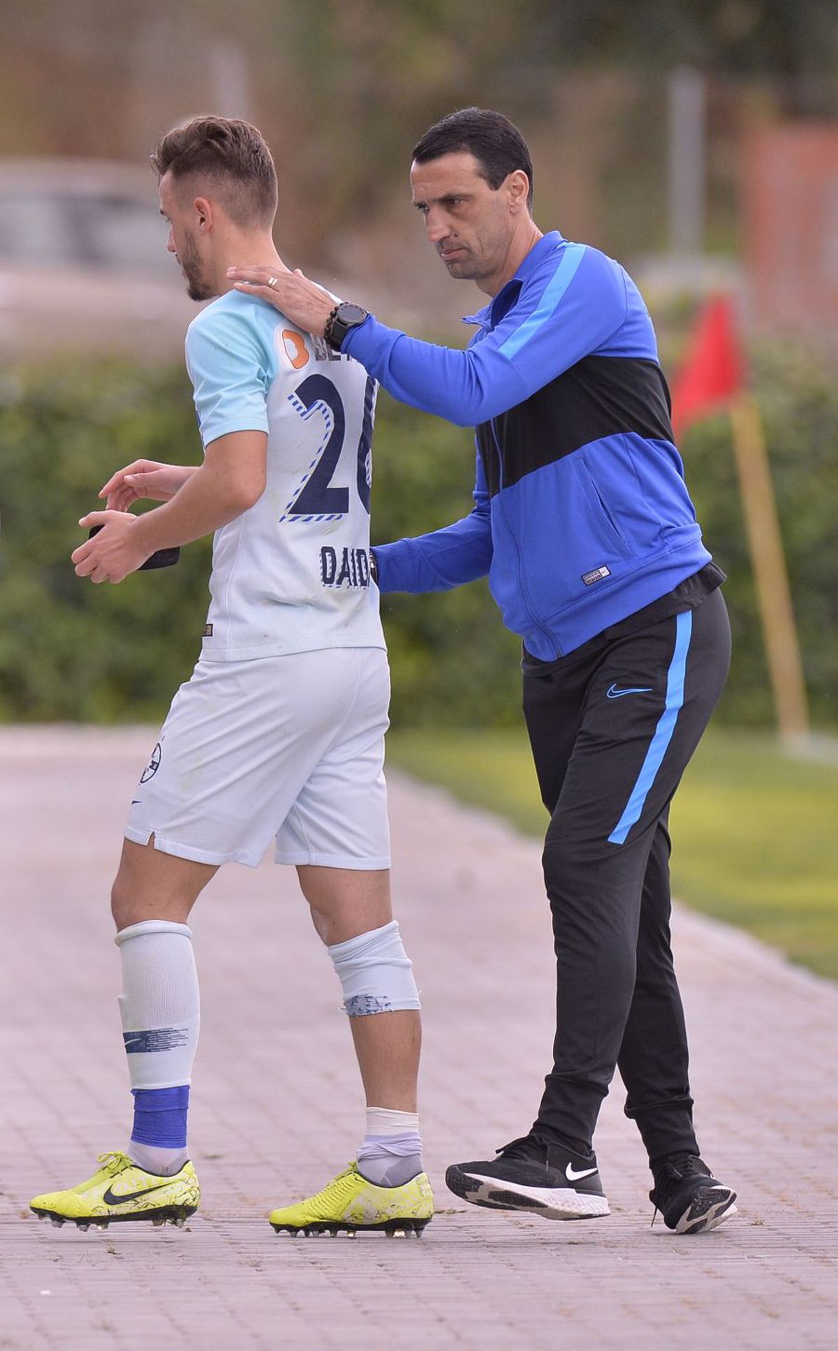 Dan Petrescu ia titluri, Gigi Becali crește copii » Cealaltă dimensiune a rivalității CFR Cluj - FCSB: campioana, printre cele mai „bătrâne” echipe din Europa!