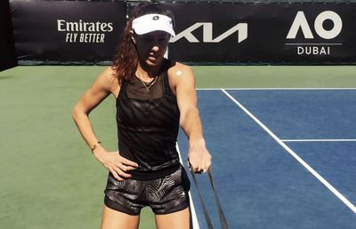 VIDEO Mihaela Buzărnescu relatează cum sunt condițiile la Melbourne, înainte de Australian Open: „O patrulă merge pe fiecare hol, primim mâncarea la ușă”