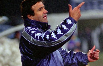 VIDEO „Mariane, ce faci?” » Celebrul Jose Ramon Alexanko, șocat de practicile fotbaliștilor români: „S-a dat deoparte și s-a închinat!”