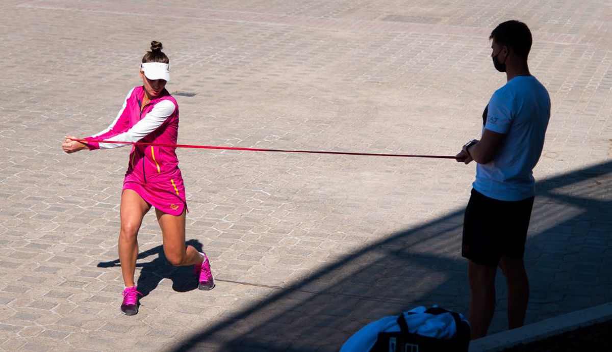 „Totul a fost făcut cu un scop” » Antrenorul numărului 36 WTA spune că oficialii au vrut să-i atragă pe jucători la Melbourne