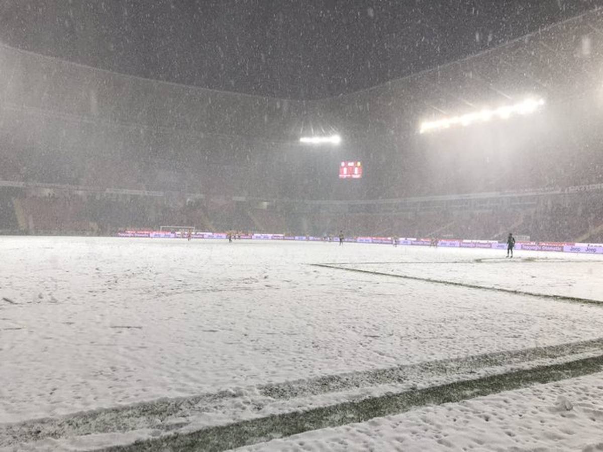 Meciul lui Șumudică cu formația lui Toșca și Maxim, amânat » Scandal la pauză: Șumi a fost eliminat!