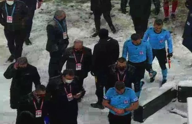 Meciul lui Șumudică cu formația lui Toșca și Maxim, amânat » Scandal la pauză: Șumi a fost eliminat!