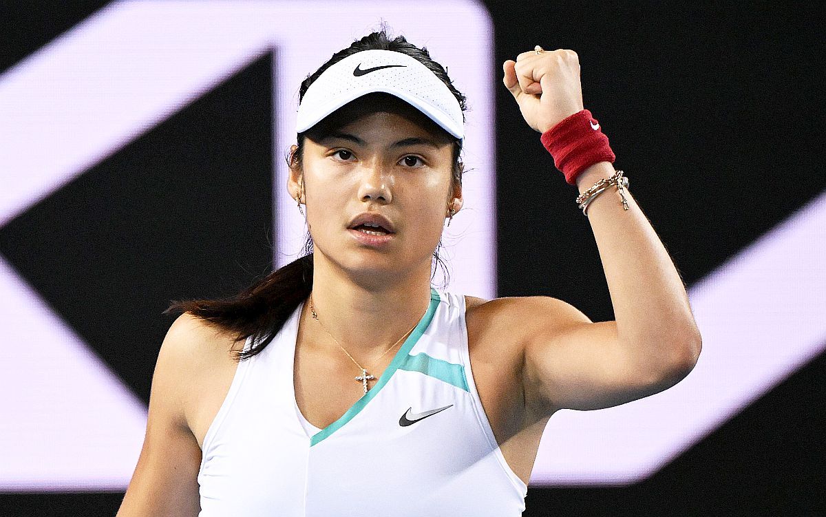 Emma Răducanu merge mai departe la Australian Open » A eliminat o câștigătoare de Grand Slam în 3 seturi