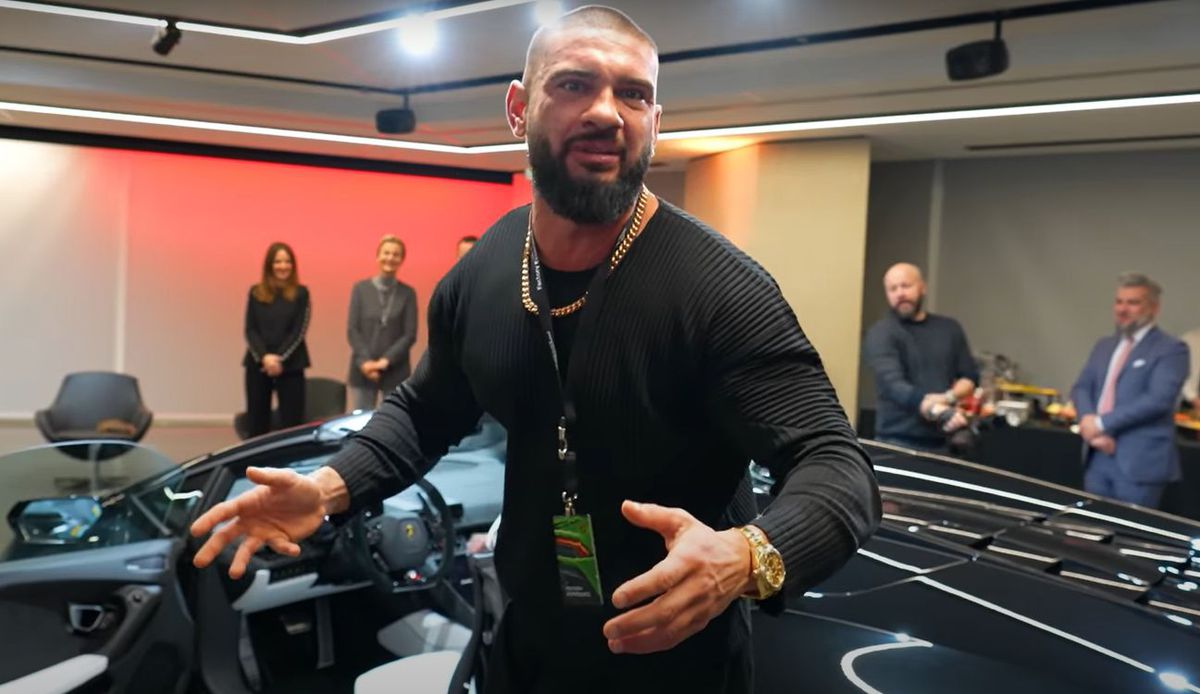 Dorian Popa a cumpărat un Lamborghini Huracan cu o sumă uluitoare! Primire incredibilă la fabrică + cu ce cadouri l-au răsfățat italienii
