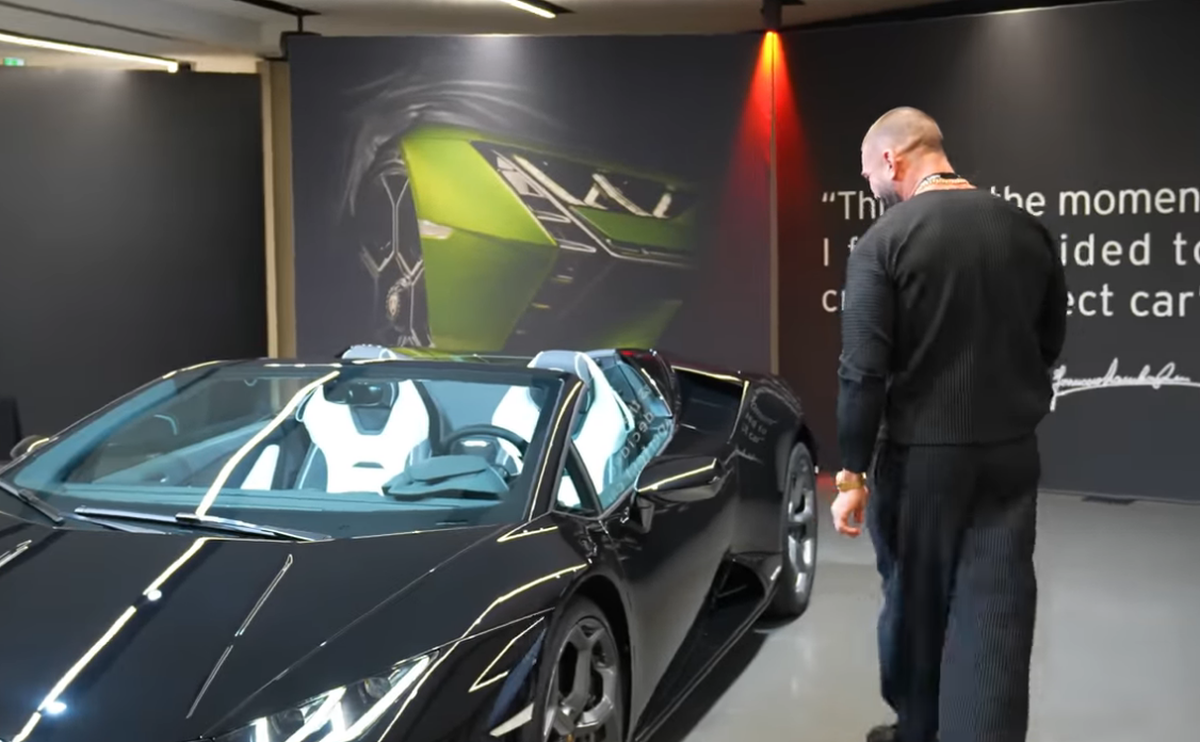Dorian Popa a cumpărat un Lamborghini Huracan cu o sumă uluitoare! Primire incredibilă la fabrică + cu ce cadouri l-au răsfățat italienii