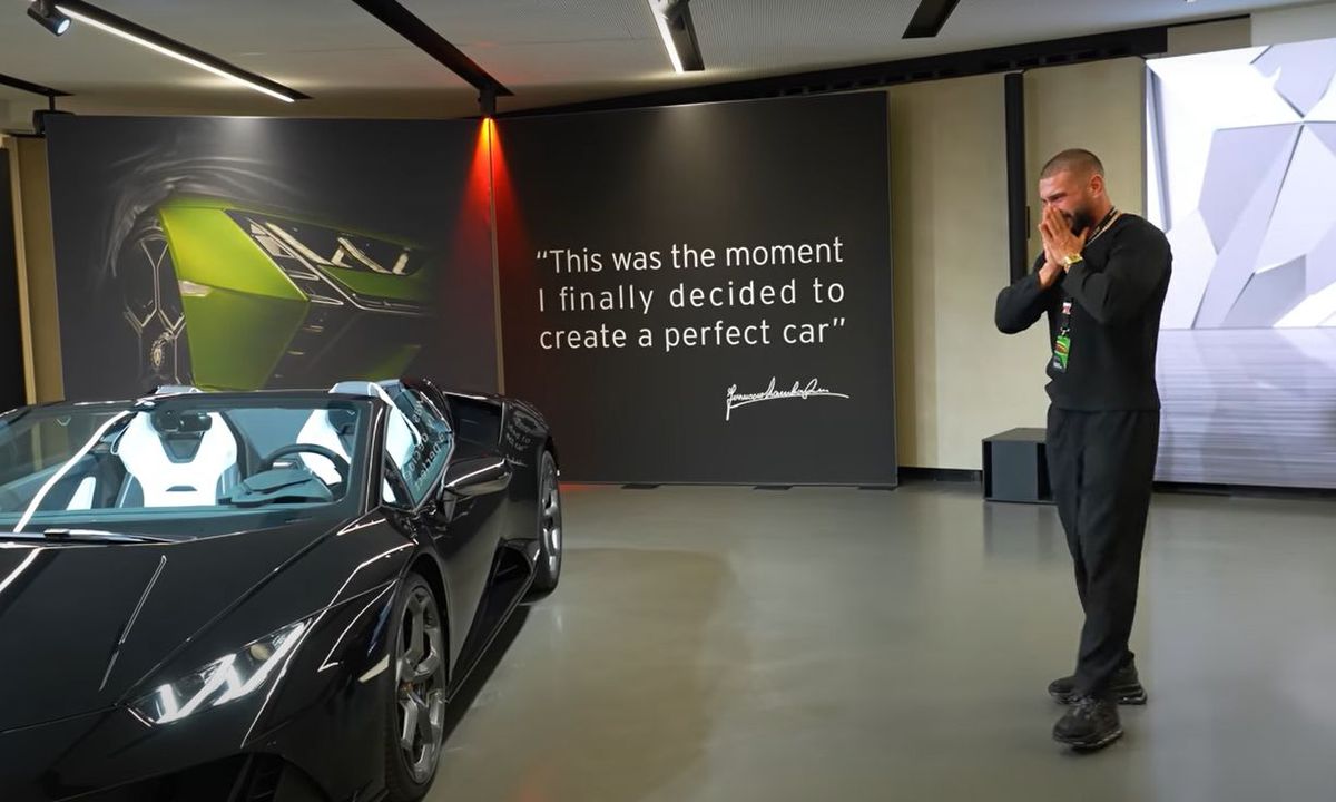 Dorian Popa a cumpărat un Lamborghini Huracan cu o sumă uluitoare! Primire incredibilă la fabrică + cu ce cadouri l-au răsfățat italienii