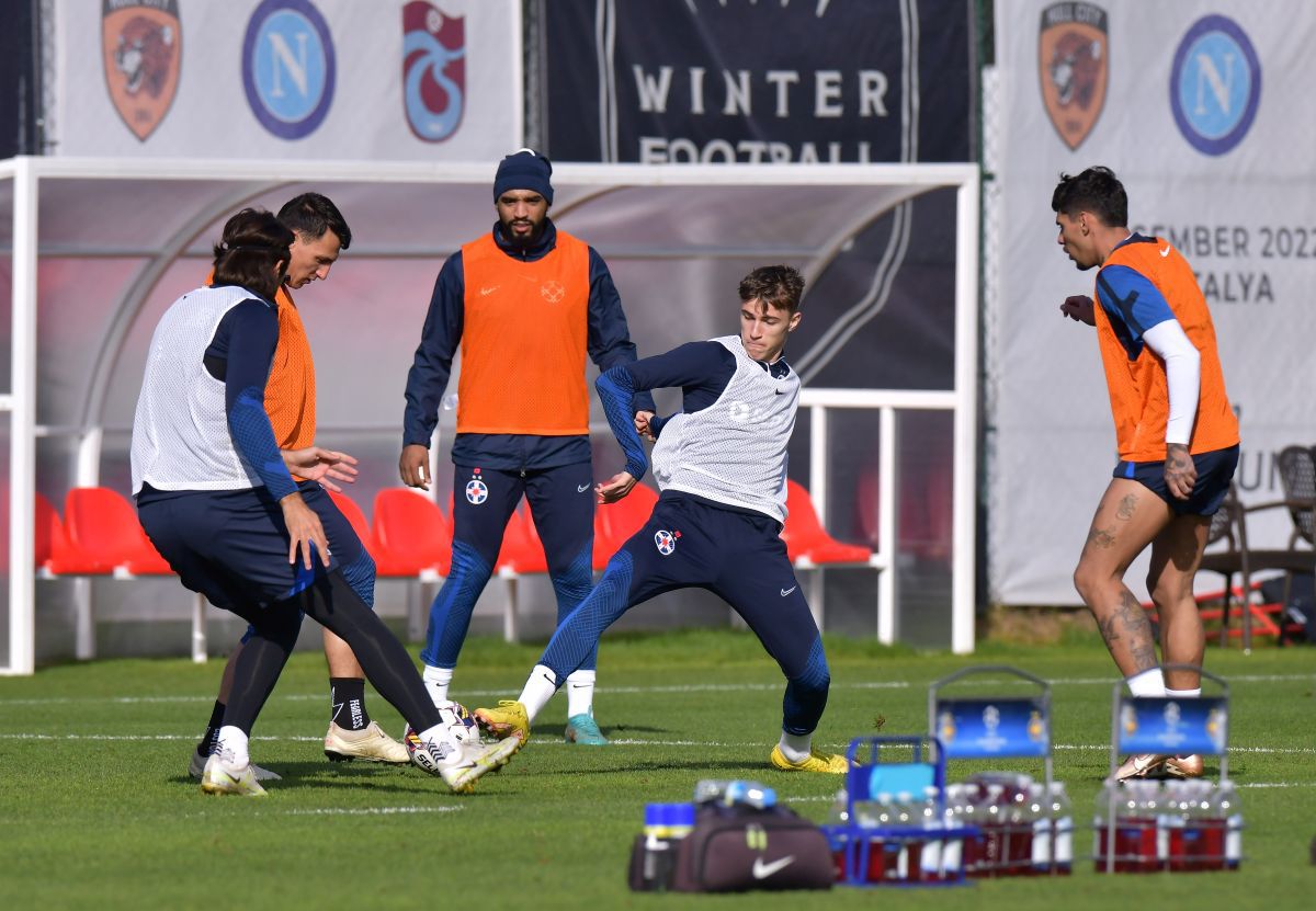FCSB a schimbat strategia în Antalya. Antrenament pe Antalya pe 18 ianuarie / FOTO: Cristi Preda (GSP.ro)