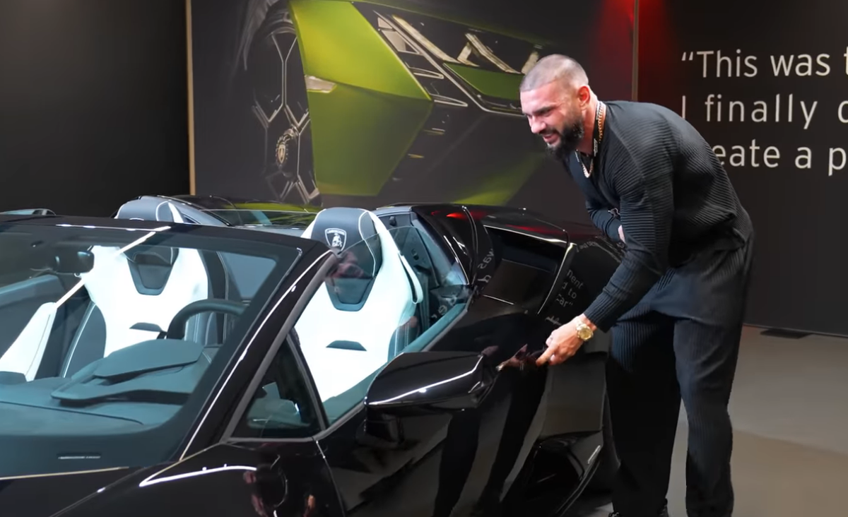 Dorian Popa a investit 300.000 de euro într-un spectaculos Lamborghini Huracan