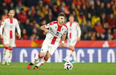 Pe cine dă Mihai Rotaru 750.000 de euro » Universitatea Craiova, aproape de a treia achiziție a iernii