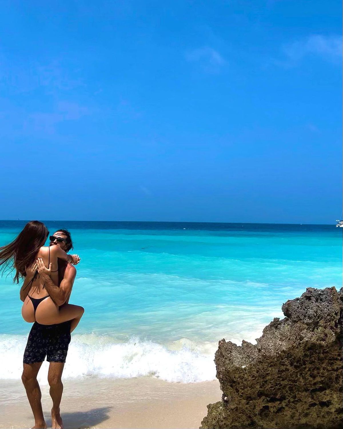 Fotbalistul Stelei, dezmăț pe TikTok cu ucraineanca Lilia: „Atunci când iubitul rămâne acasă de dimineață...”