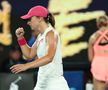 Liderul mondial Iga Swiatek (22 de ani) a reușit una dintre revenirile carierei în disputa cu americanca Danielle Collins (30 de ani, 62 WTA). Condusă cu 1-4 în decisiv, poloneza s-a impus 6-4, 3-6, 6-4 și s-a calificat în turul 3 la Australian Open.