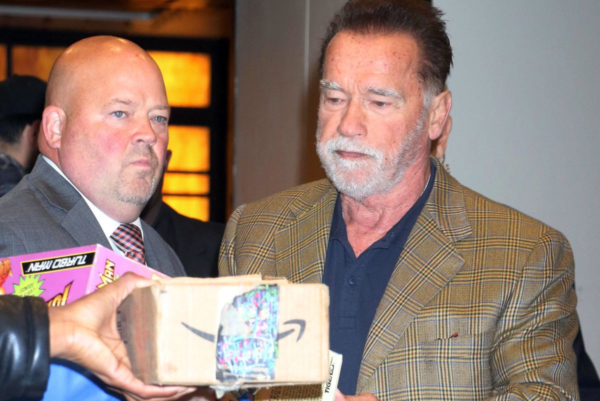 Final de coșmar pentru Arnold Schwarzenegger la Munchen » Reținut și șicanat 3 ore, și-a lăsat partenera drept garanție că se întoarce! „Nemții nu mai văd pădurea de copaci”