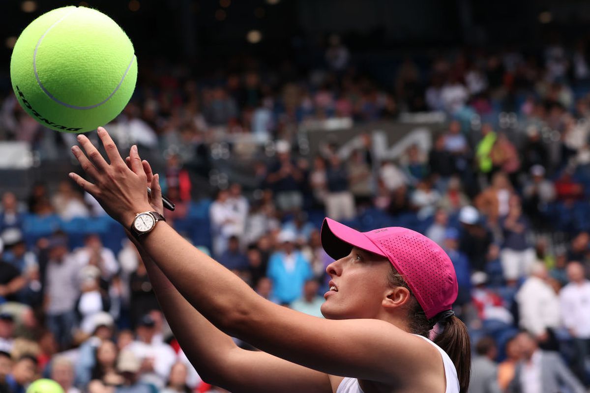 Iga Swiatek a reușit una dintre revenirile carierei și e în turul 3 la Australian Open: „Doamne! Nu știu cum am reușit, mă vedeam deja la aeroport”