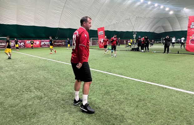 Rafael van der Vaart, spectacol total la revenirea pe teren » Gol cu călcâiul la debutul în Victory Cup