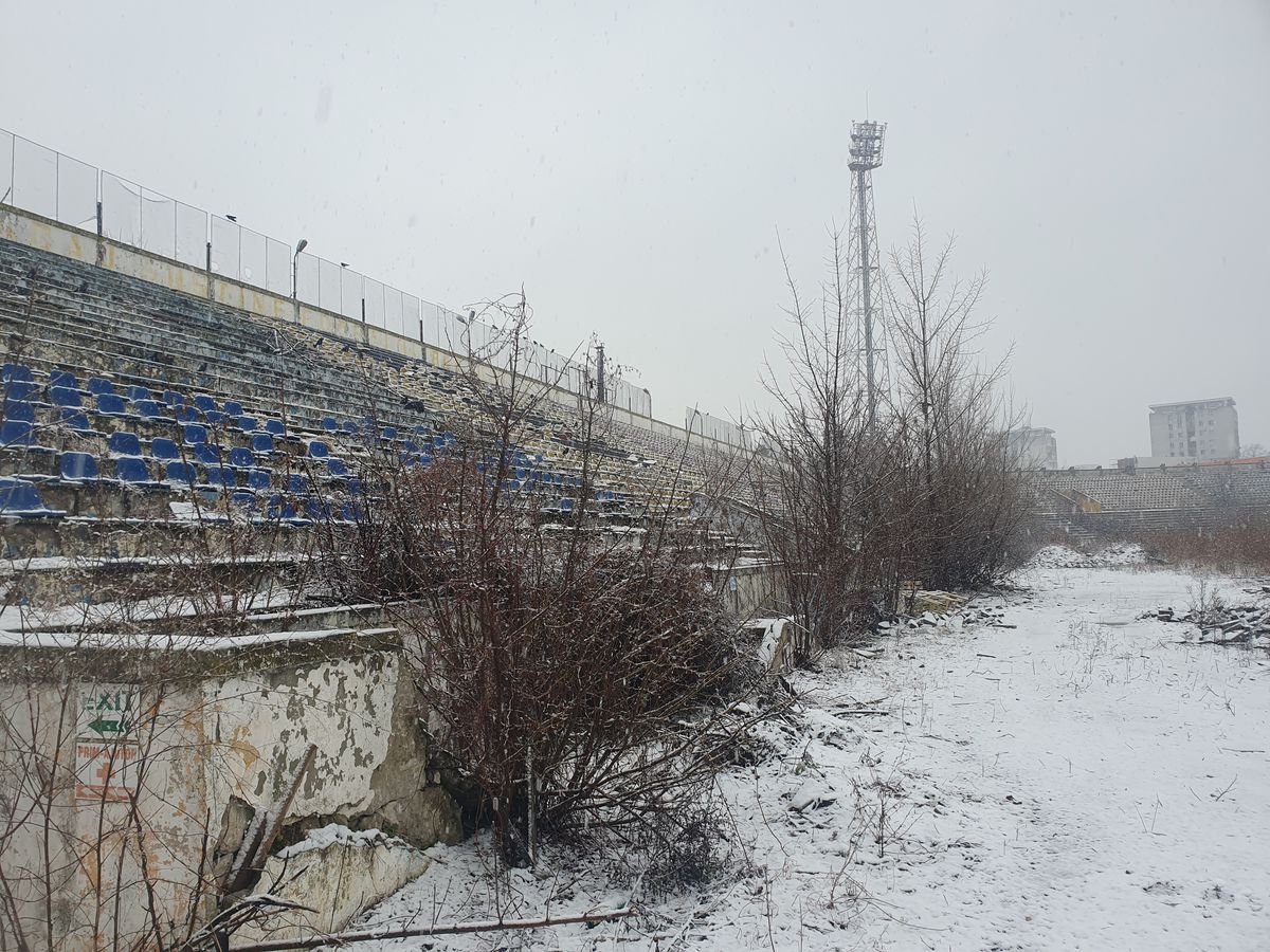 Ruină stadion Bacău - decembrie 2024