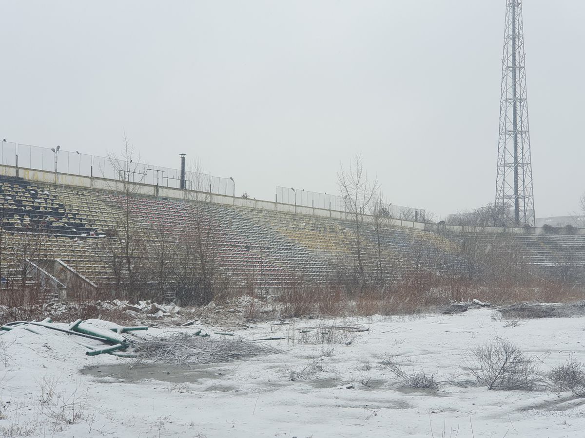 Ruină stadion Bacău - decembrie 2024