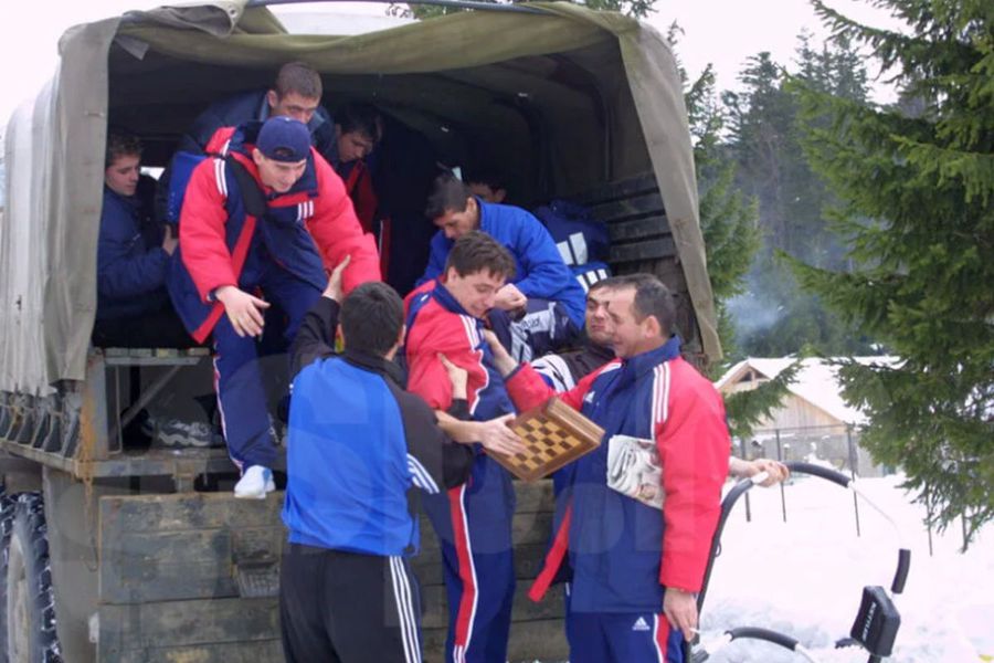 Forban reloaded » Steaua trage tare la munte, pe rit vechi: „Calcă pe urmele «viteziștilor»”. George Ogăraru dezvăluie: „E ceva fascinant pentru ei, sunt multe beneficii!”