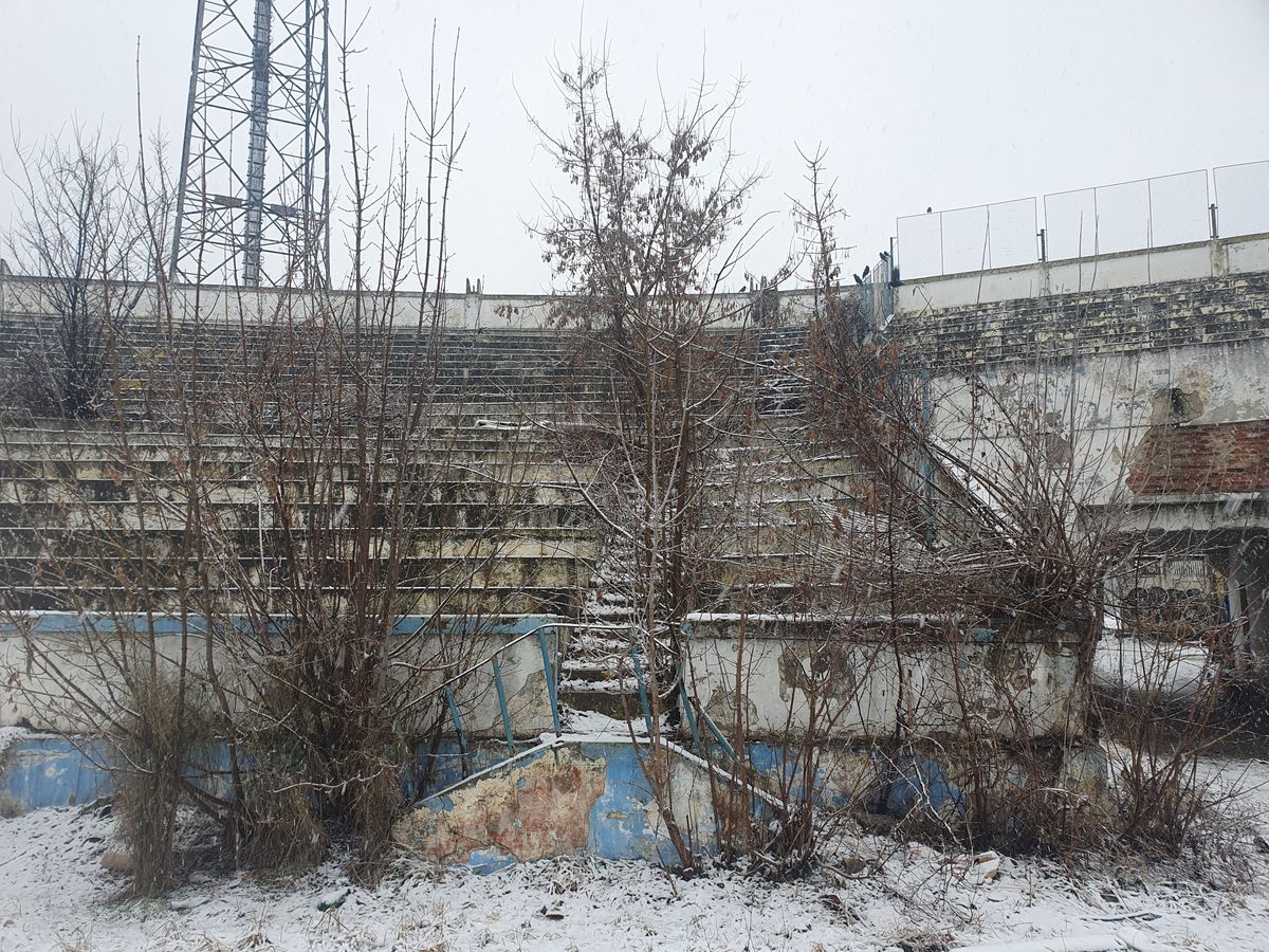 Ruină stadion Bacău - decembrie 2024