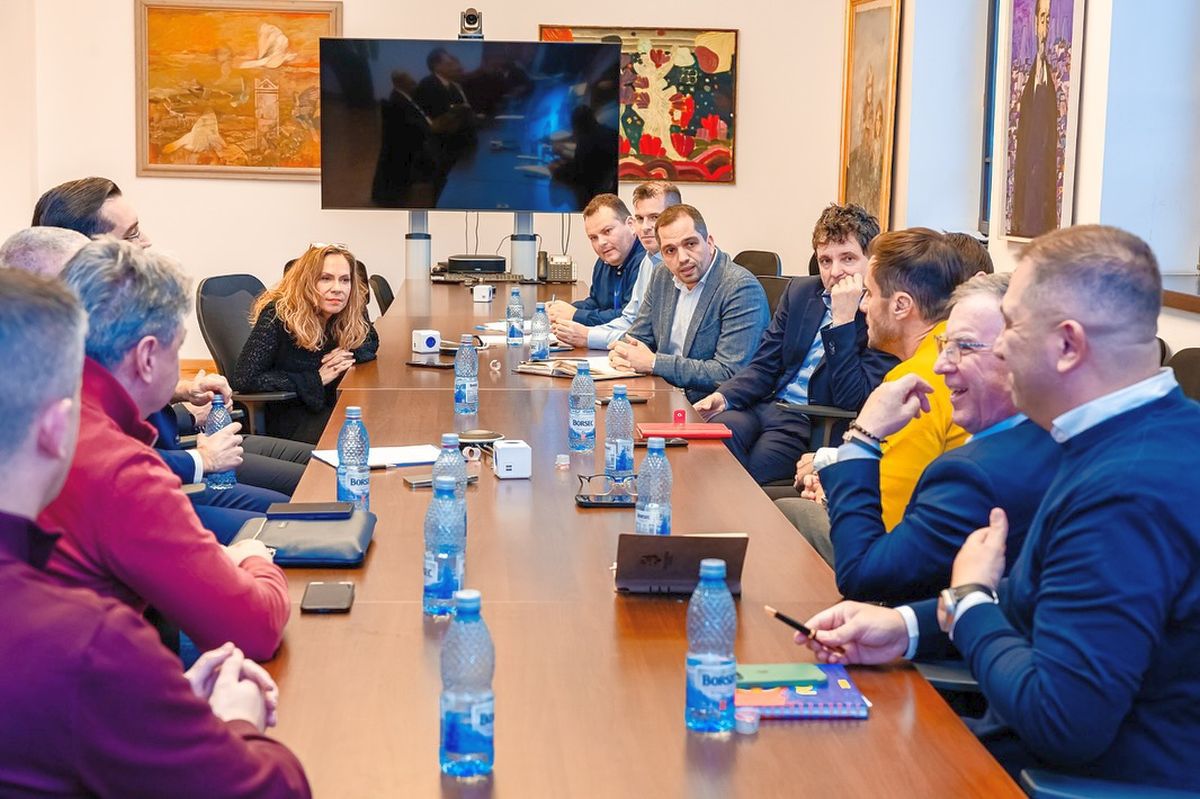 Burleanu, Nicolescu, Argăseală și Nicușor Dan la aceeași masă