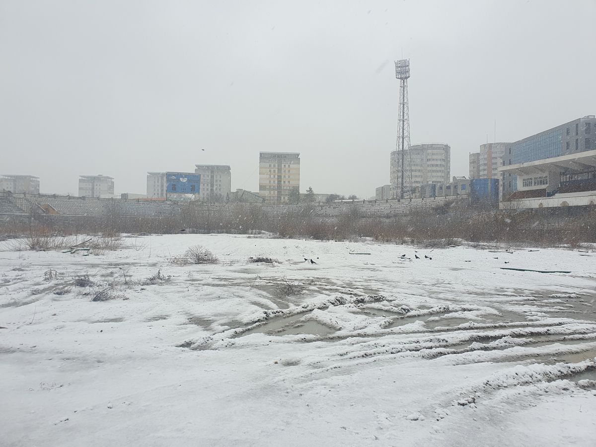 Ruină stadion Bacău - decembrie 2024
