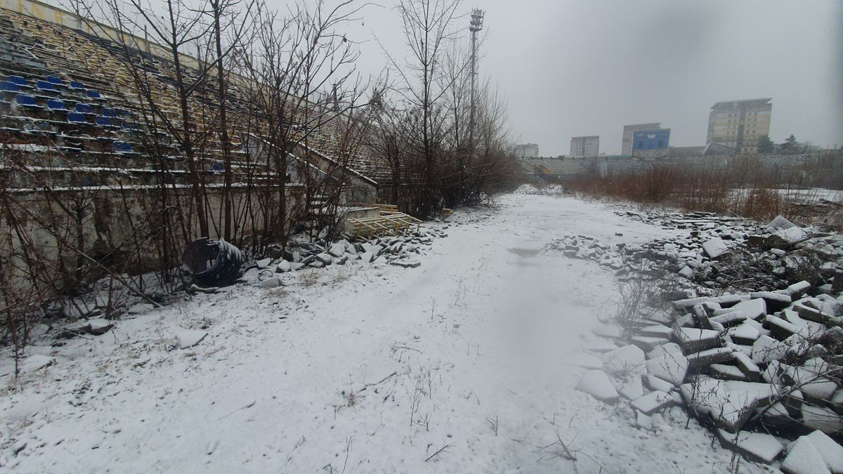 Ruină stadion Bacău - decembrie 2024