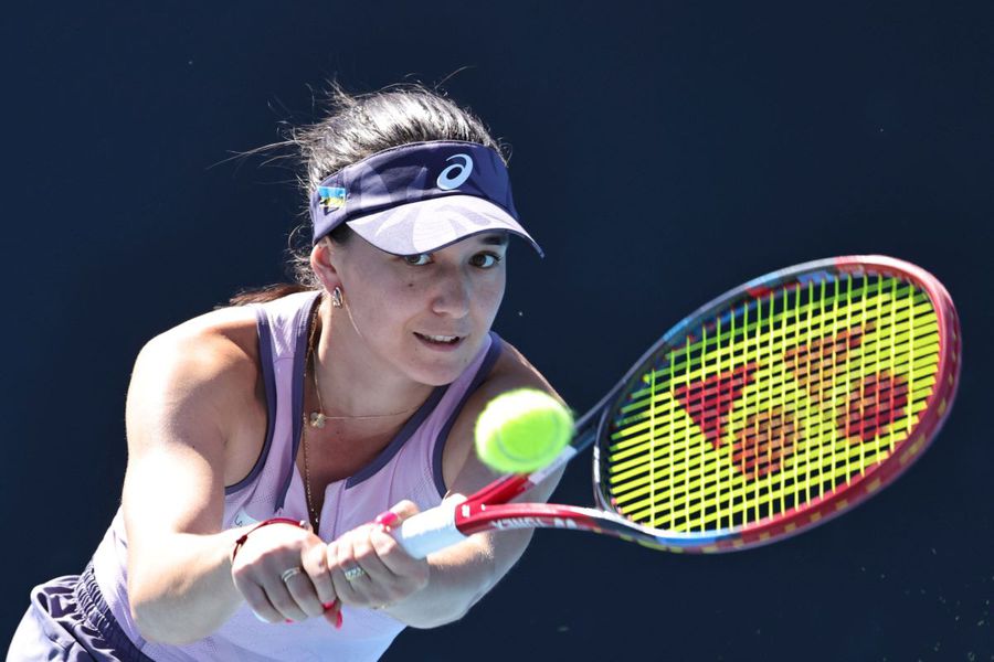 Eva Lys în acțiune la Australian Open Foto: Imago Cu ce problemă se confruntă învingătoarea lui Jaqueline Cristian de la Australian Open: „E o chestiune care va face mereu parte din viața mea, trebuie să am grijă”