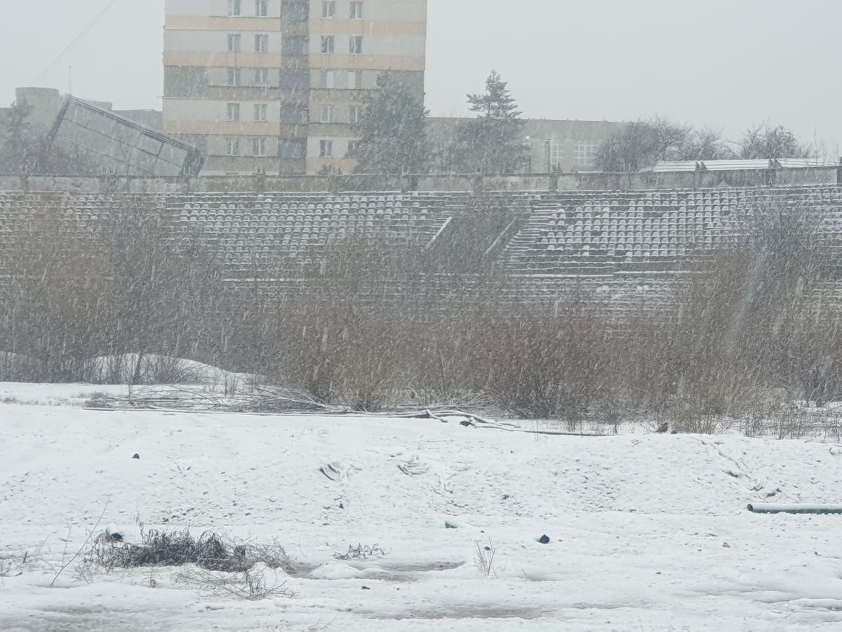 Ruină stadion Bacău - decembrie 2024