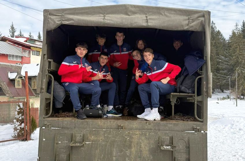 Juniorii U15 și U16 ai Stelei se află în cantonament la Forban / Sursă foto: Facebook@ Steaua București