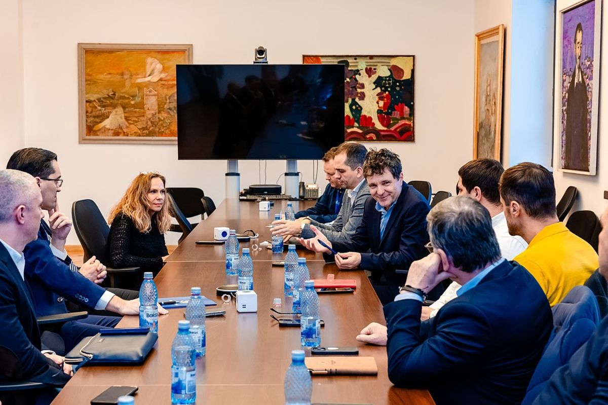 Burleanu, Nicolescu, Argăseală și Nicușor Dan la aceeași masă