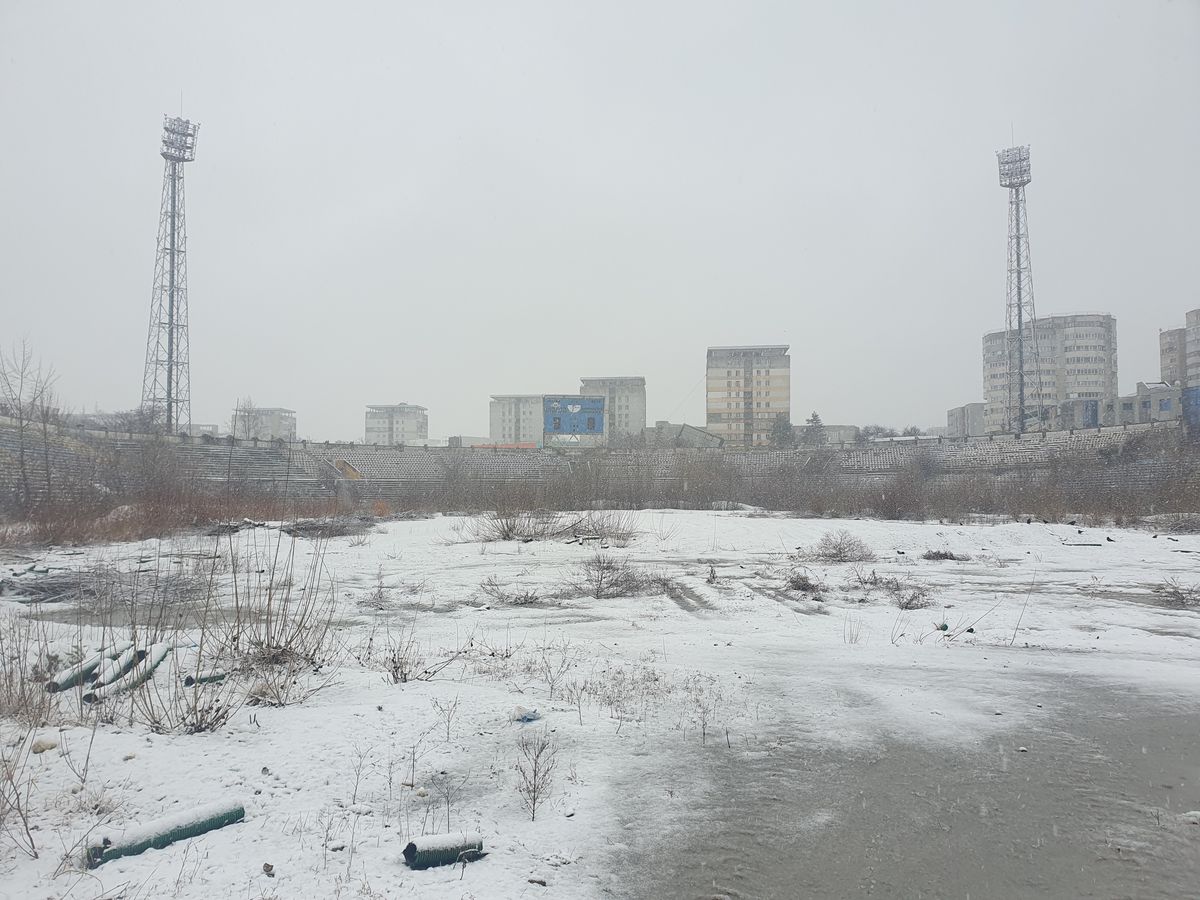 Ruină stadion Bacău - decembrie 2024
