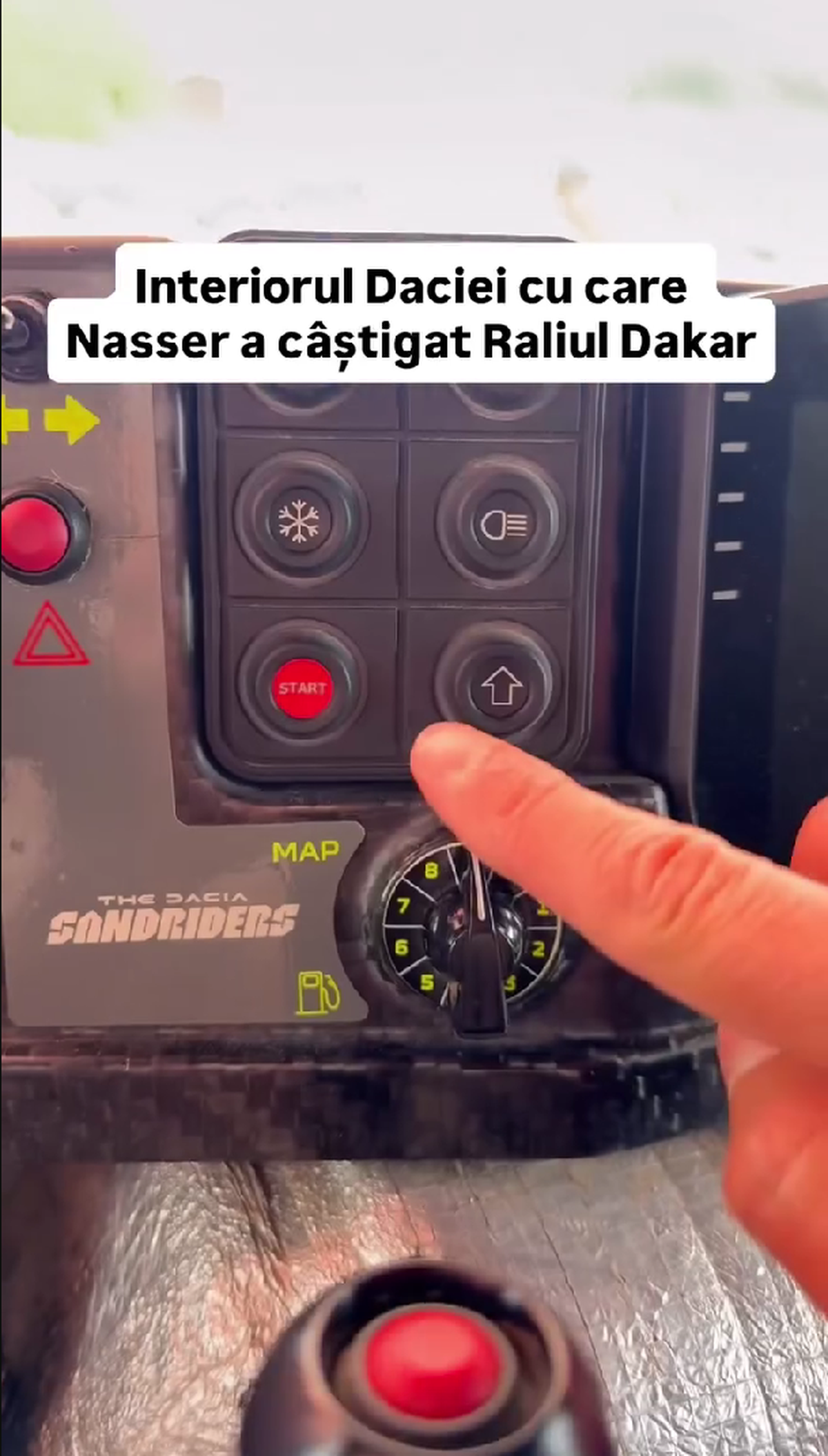 Cum arată interiorul Daciei care a scris istorie la Dakar » Butoane, cabluri, fibră de carbon și soluții „old-school”