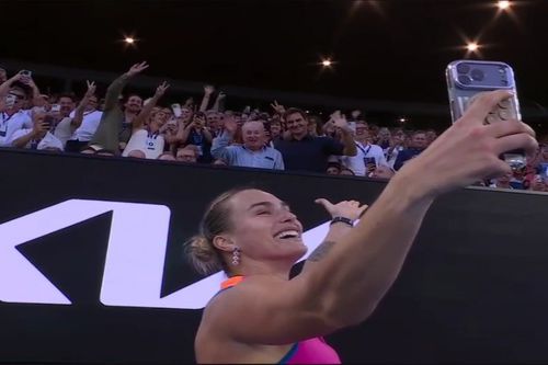 Sabalenka, moment inedit cu Rod Lever și Roger Federer / foto: X @TheTennisLetter