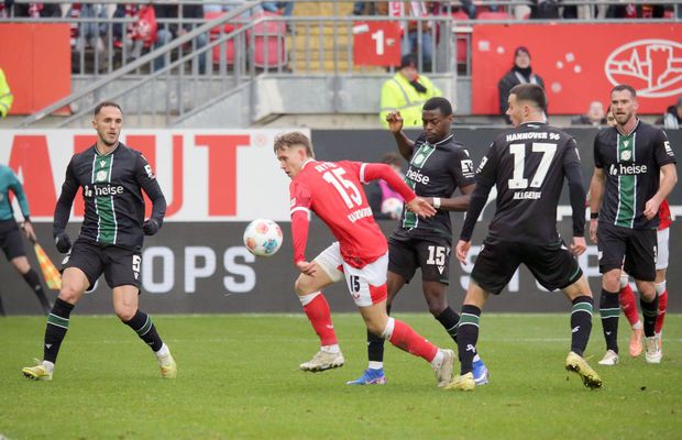 4 goluri, răsturnare de scor și „roșu” în meciul lui Virgil Ghiță din Germania