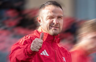 Are 38 de ani, dar „sparge” topul fizic în România! Alimentul pe care l-a eliminat de ani buni: „Cât mai puțin”