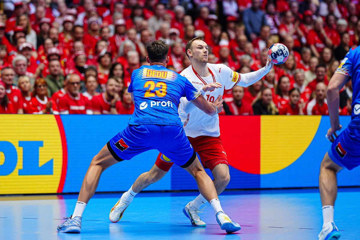 Învins la 15 goluri de campioana mondială Danemarca, Dan Racoțea spune că a trăit un vis în fața celor 14.535 spectatori