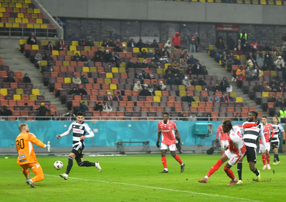 Ce a remarcat Ciprian Marica la Dinamo: „E ca Arsenal”